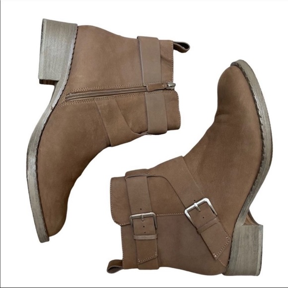 gentle souls Shoes - Like New Gentle Souls The Best of Leather Moto
Booties 9.5
